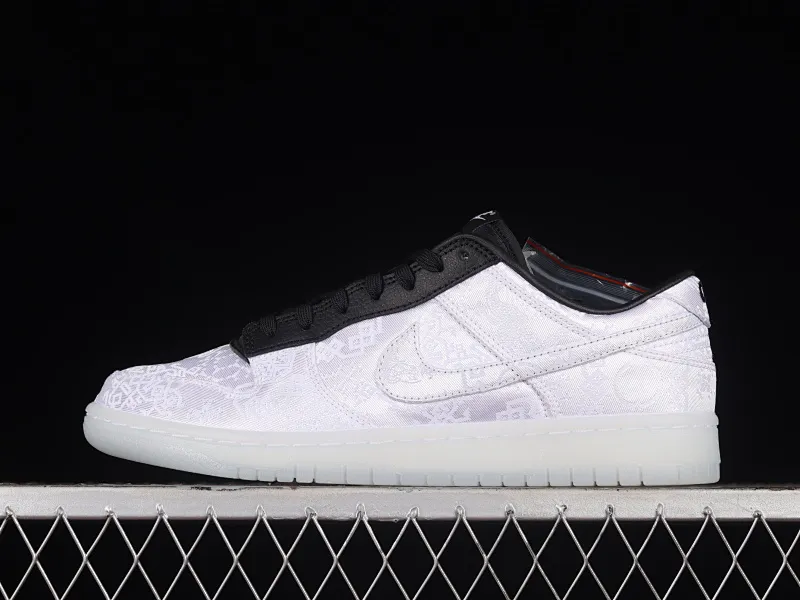 All Categories Nk SB Dunk Series Nk SB Dunk Low Low-top sneakers LW version Nk Dunk Low x Fragment